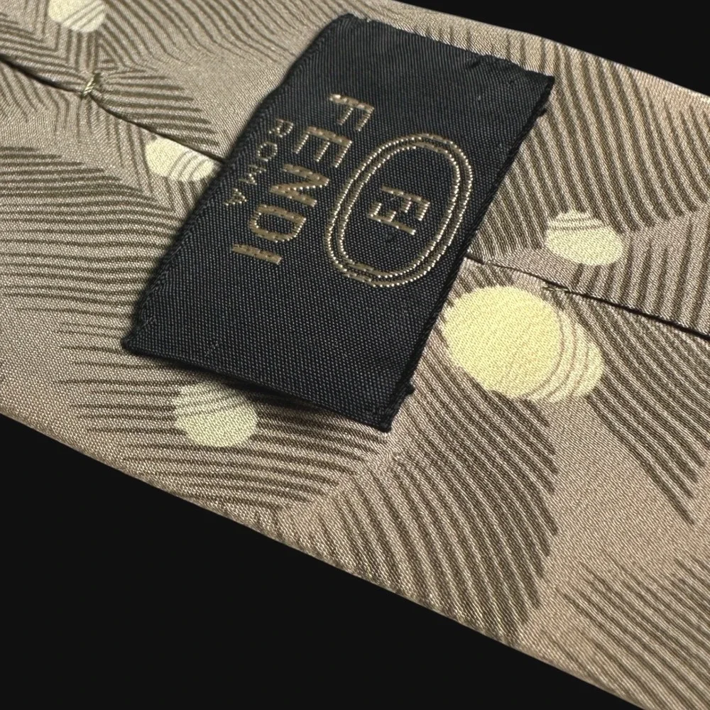 Fendi Roma Mens Silk Tie Taupe Cream Geometric Polka Dot Made in Italy 3.75 Wide